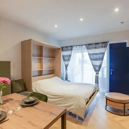 De La Presqu'ile De Lezardrieux, Adapte Pmr Apartment